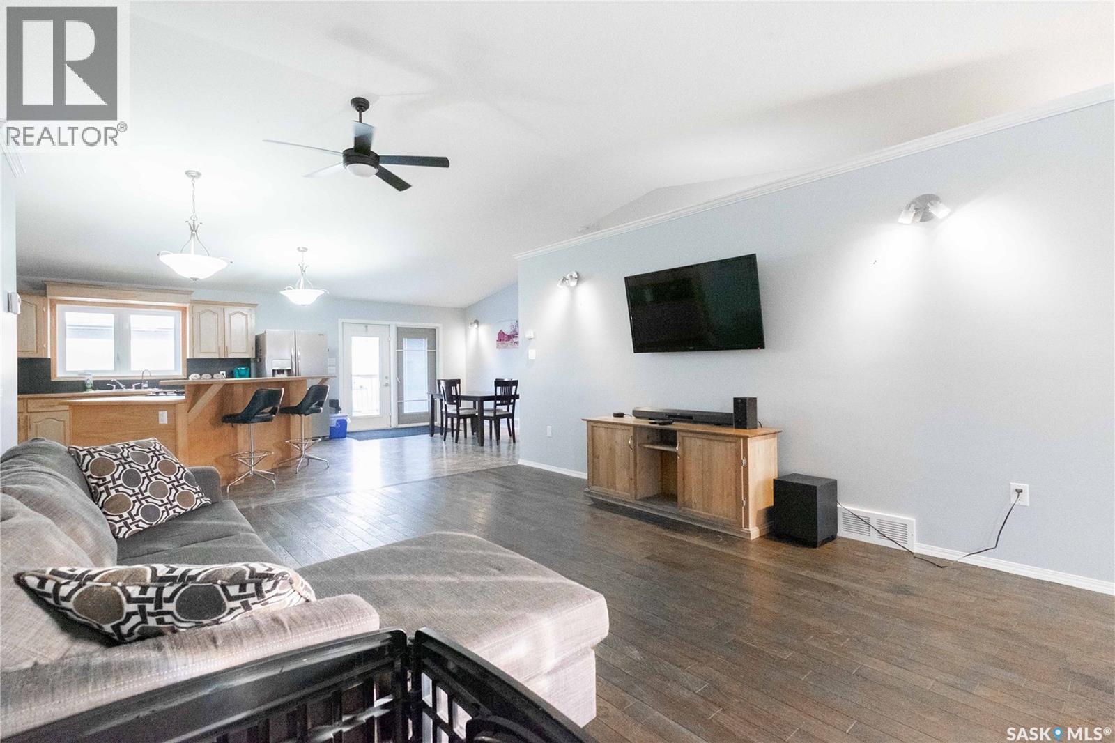 143 6th Street, Pilot Butte, Saskatchewan  S0G 3Z0 - Photo 9 - SK025678