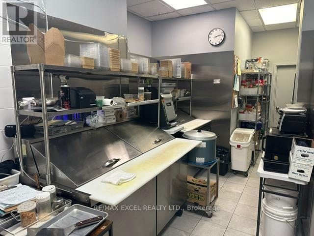 755b Dundas Street W, Toronto, Ontario  M6J 1T9 - Photo 9 - C12637852