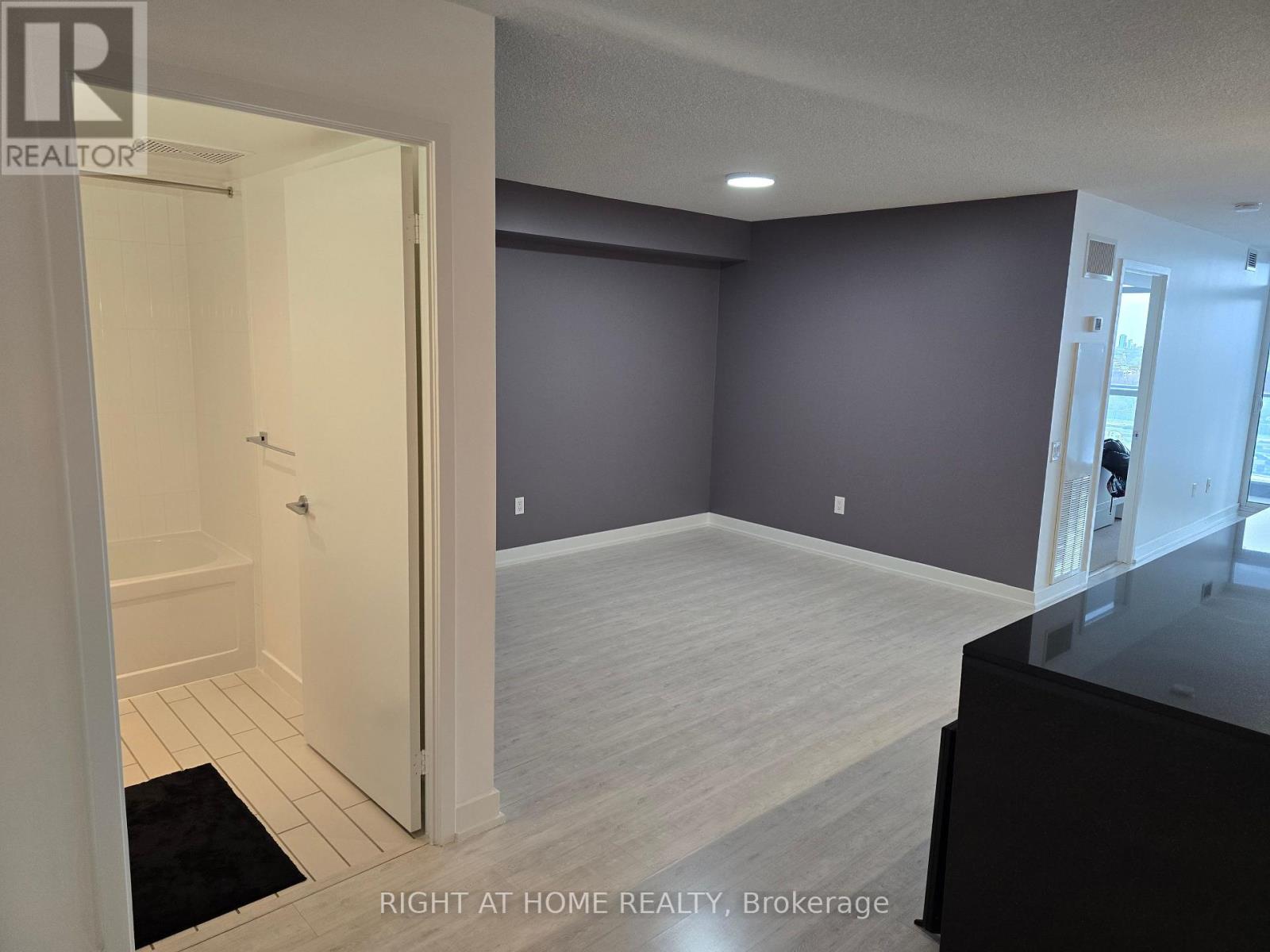 1602 - 19 Singer Court, Toronto, Ontario  M2K 0B2 - Photo 14 - C12637854