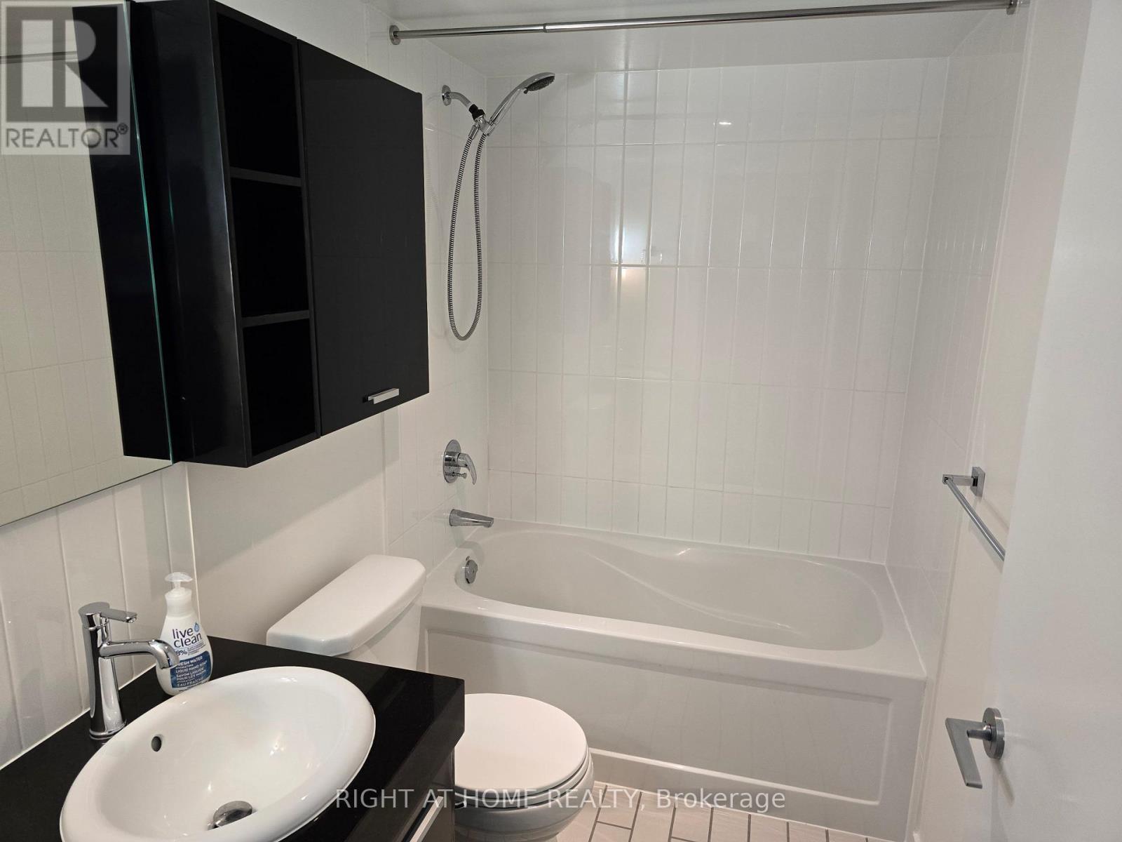 1602 - 19 Singer Court, Toronto, Ontario  M2K 0B2 - Photo 18 - C12637854