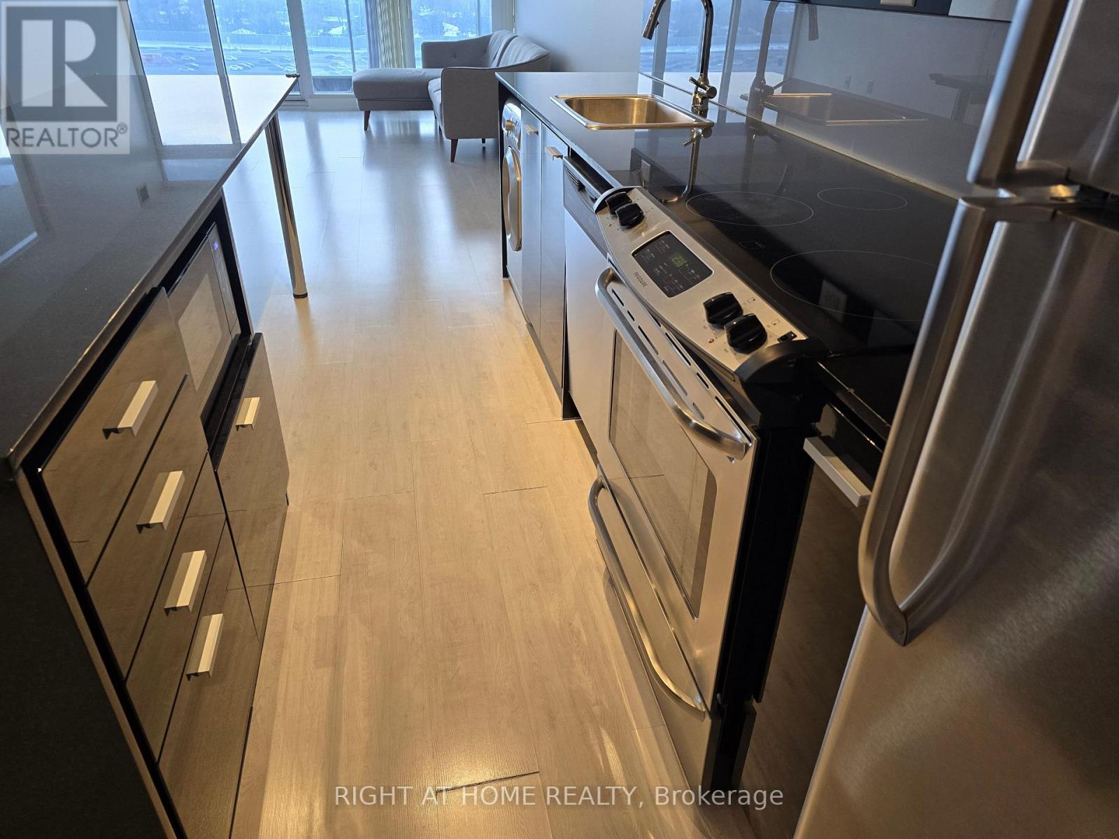 1602 - 19 Singer Court, Toronto, Ontario  M2K 0B2 - Photo 5 - C12637854