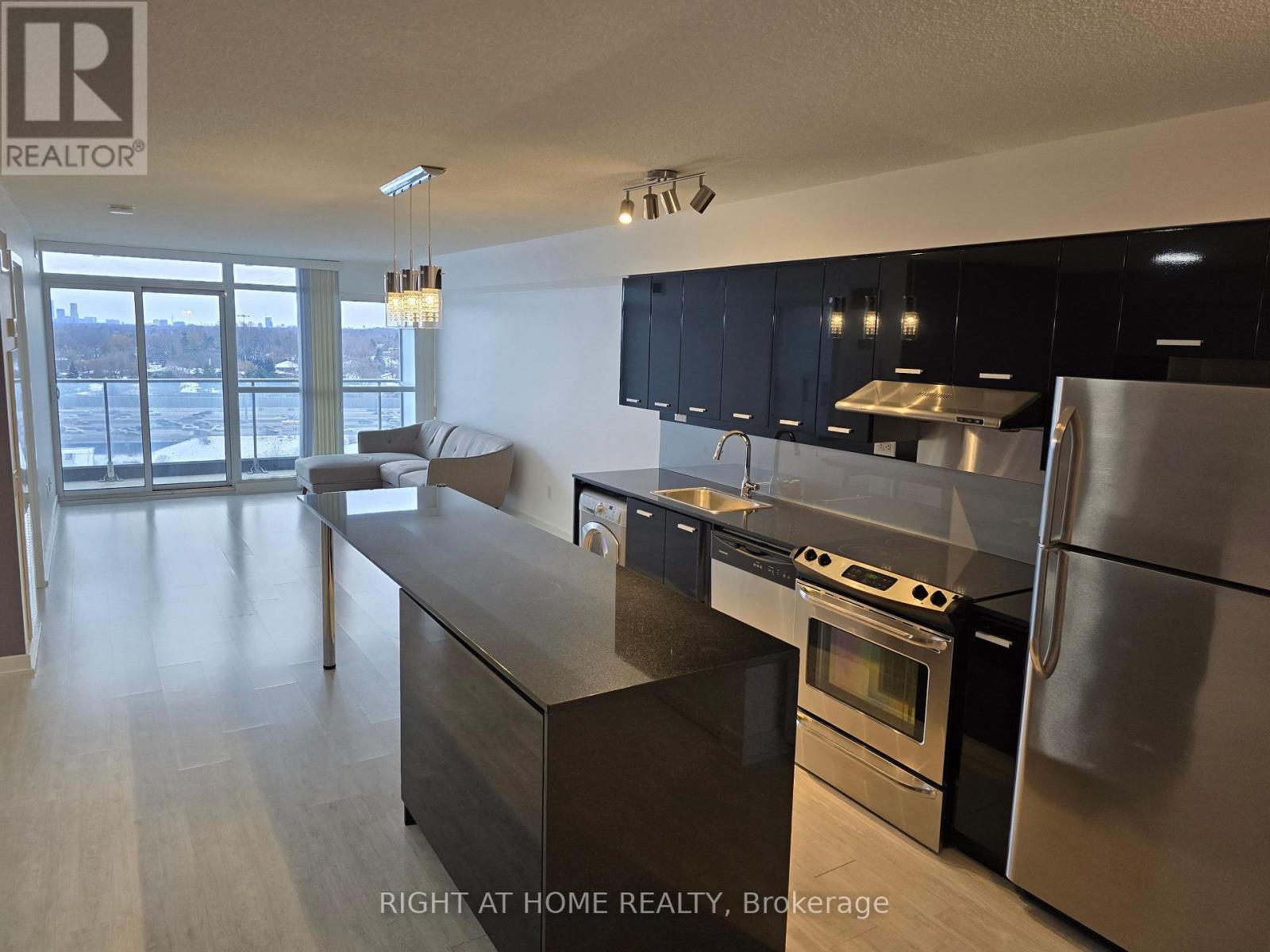 1602 - 19 Singer Court, Toronto, Ontario  M2K 0B2 - Photo 9 - C12637854