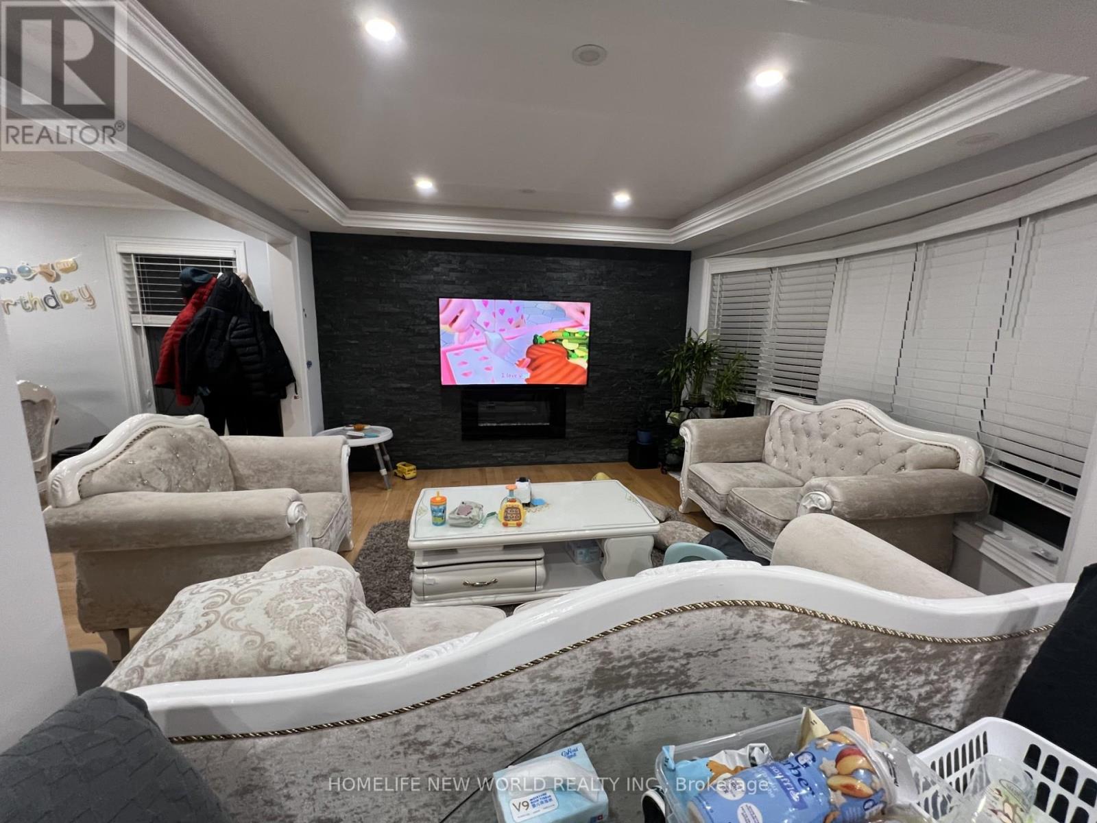 22 Whiterose Lane, Whitchurch-Stouffville, Ontario  L4A 0Z7 - Photo 2 - N12637848