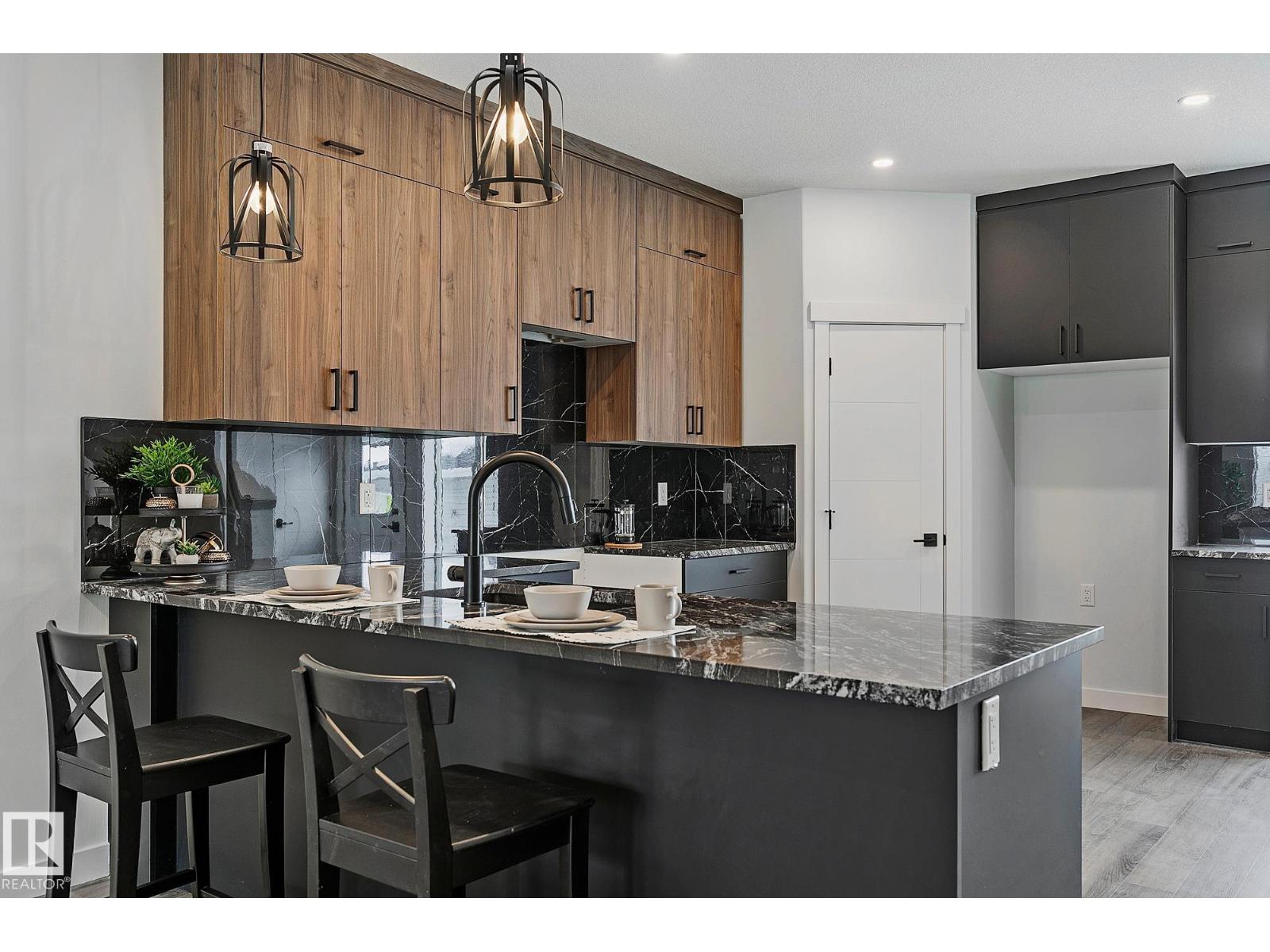 9831 107a Avenue, Morinville, Alberta  T8R 2P1 - Photo 9 - E4468266