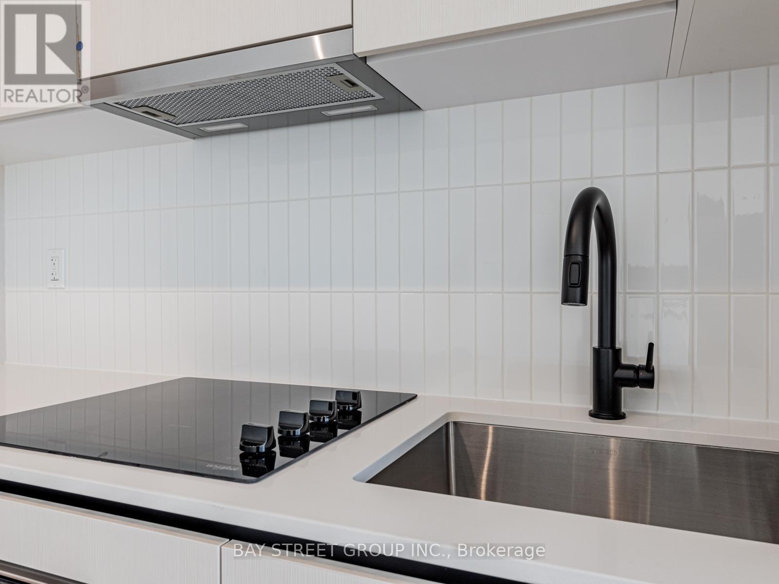 2703 - 1285 Dupont Street, Toronto, Ontario  M6H 0E3 - Photo 6 - W12637844