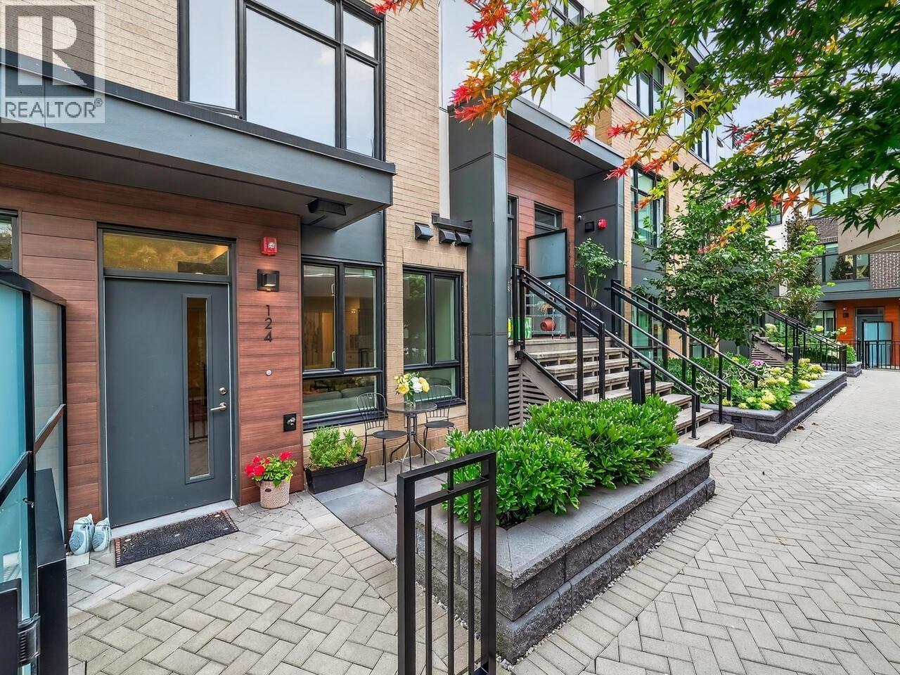 124 2035 GLENAIRE DRIVE, North Vancouver, British Columbia