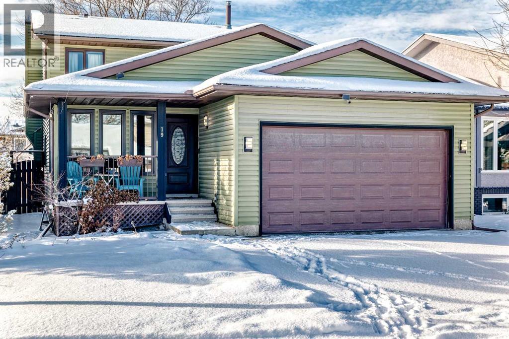 19 Mchugh Place Ne, Calgary, Alberta  T2E 7R4 - Photo 1 - A2275242
