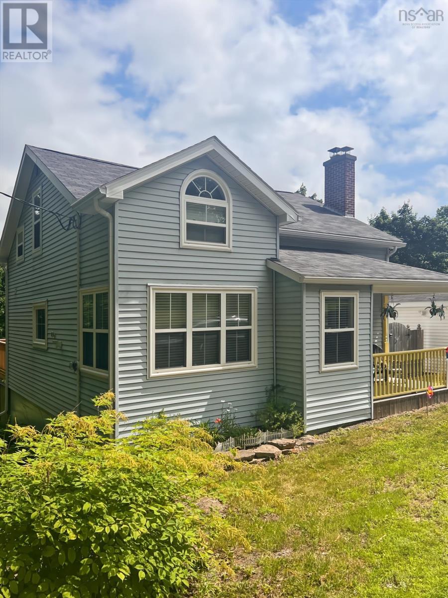 114 Hawthorne Street, Antigonish, Nova Scotia  B2G 1A9 - Photo 4 - 202525534