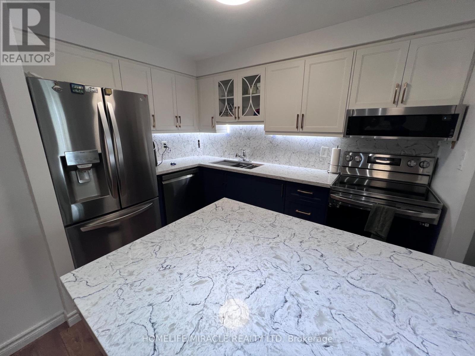 105 - 5 Shady Golfway, Toronto, Ontario  M3C 3A5 - Photo 2 - C12629384