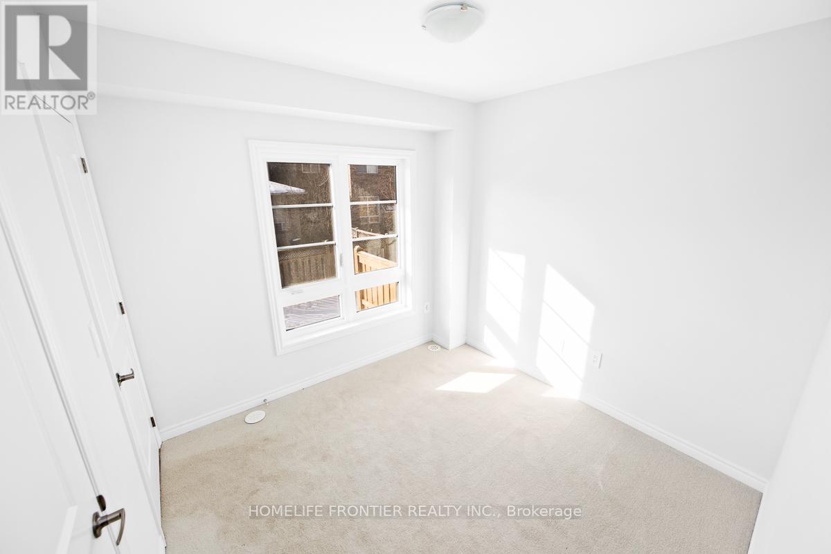 8 - 5979 Saigon Street, Mississauga, Ontario  L5V 0E9 - Photo 3 - W12632016