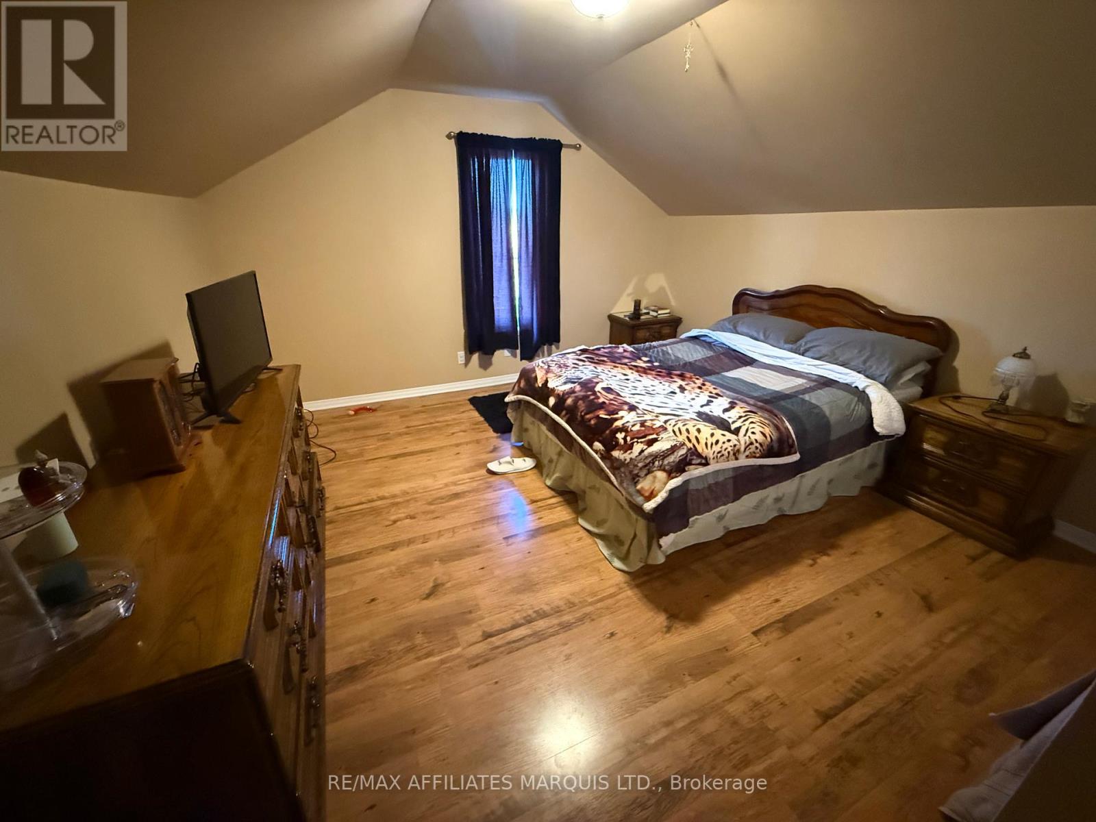 19136 Hay Road, South Glengarry, Ontario  K0C 2E0 - Photo 17 - X12447641