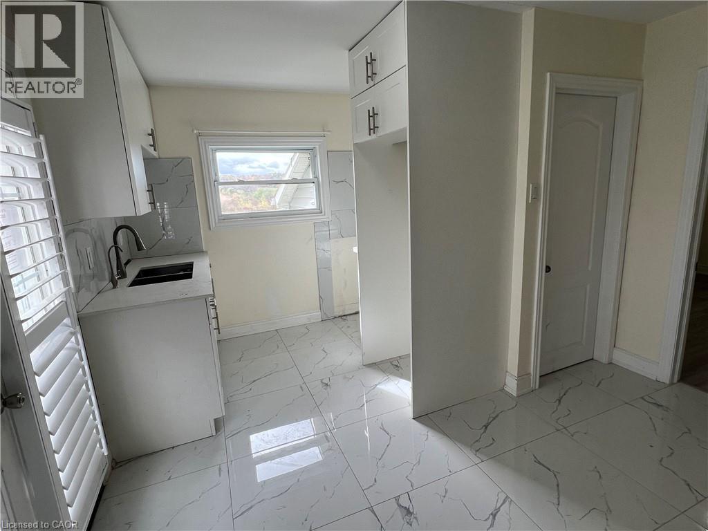 1032 Mud Street E, Stoney Creek, Ontario  L8J 3E3 - Photo 5 - 40793926