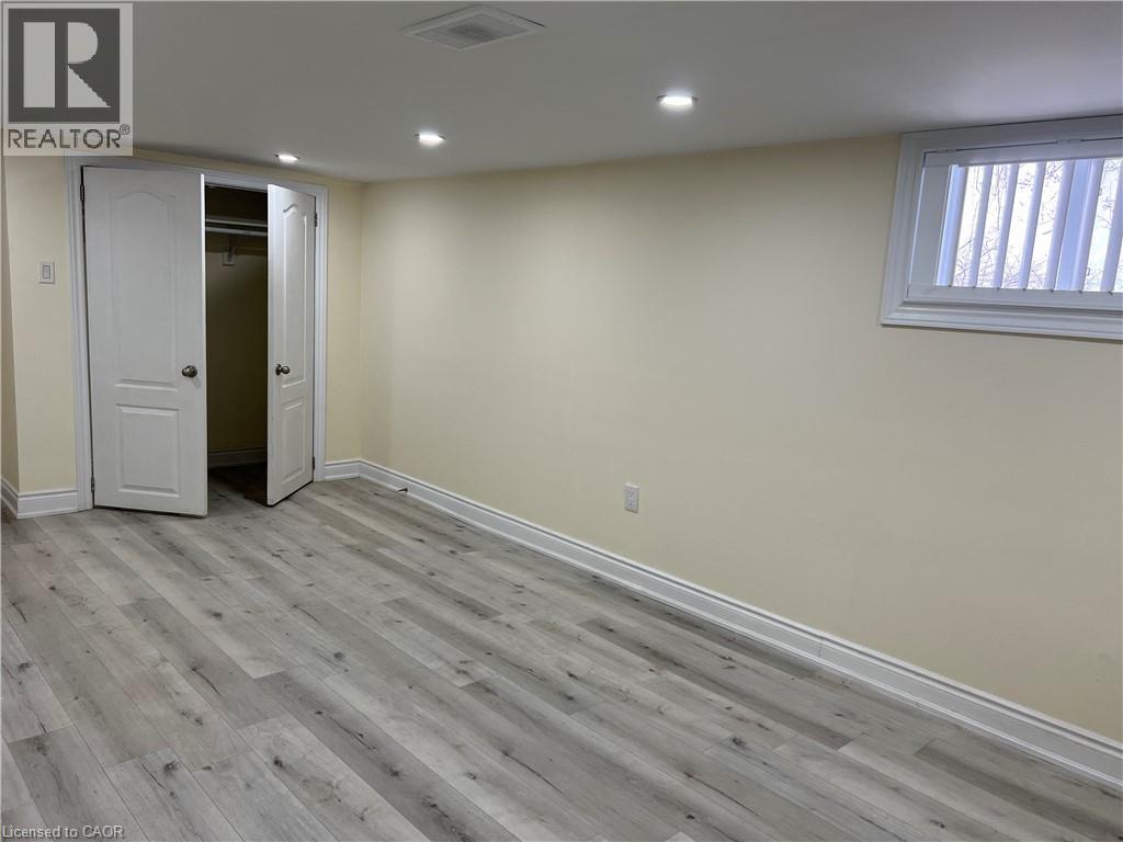 1032 Mud Street E, Stoney Creek, Ontario  L8J 3E3 - Photo 15 - 40793926