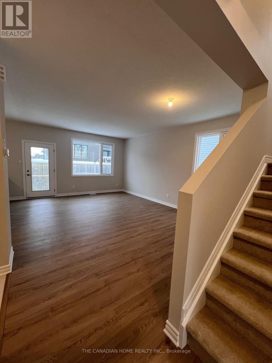 153 Ryan Reynolds Way, Ottawa, Ontario  K4A 5T6 - Photo 14 - X12637898