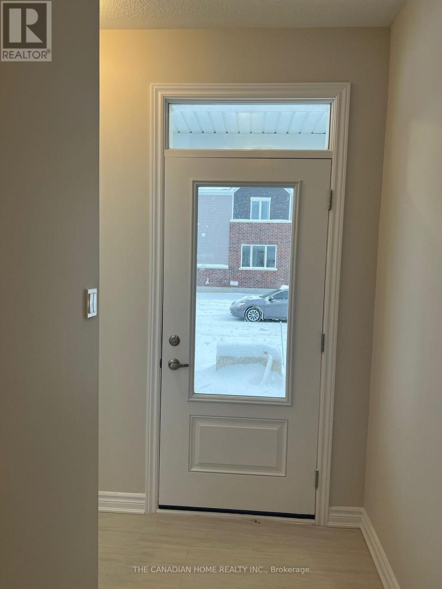 153 Ryan Reynolds Way, Ottawa, Ontario  K4A 5T6 - Photo 2 - X12637898