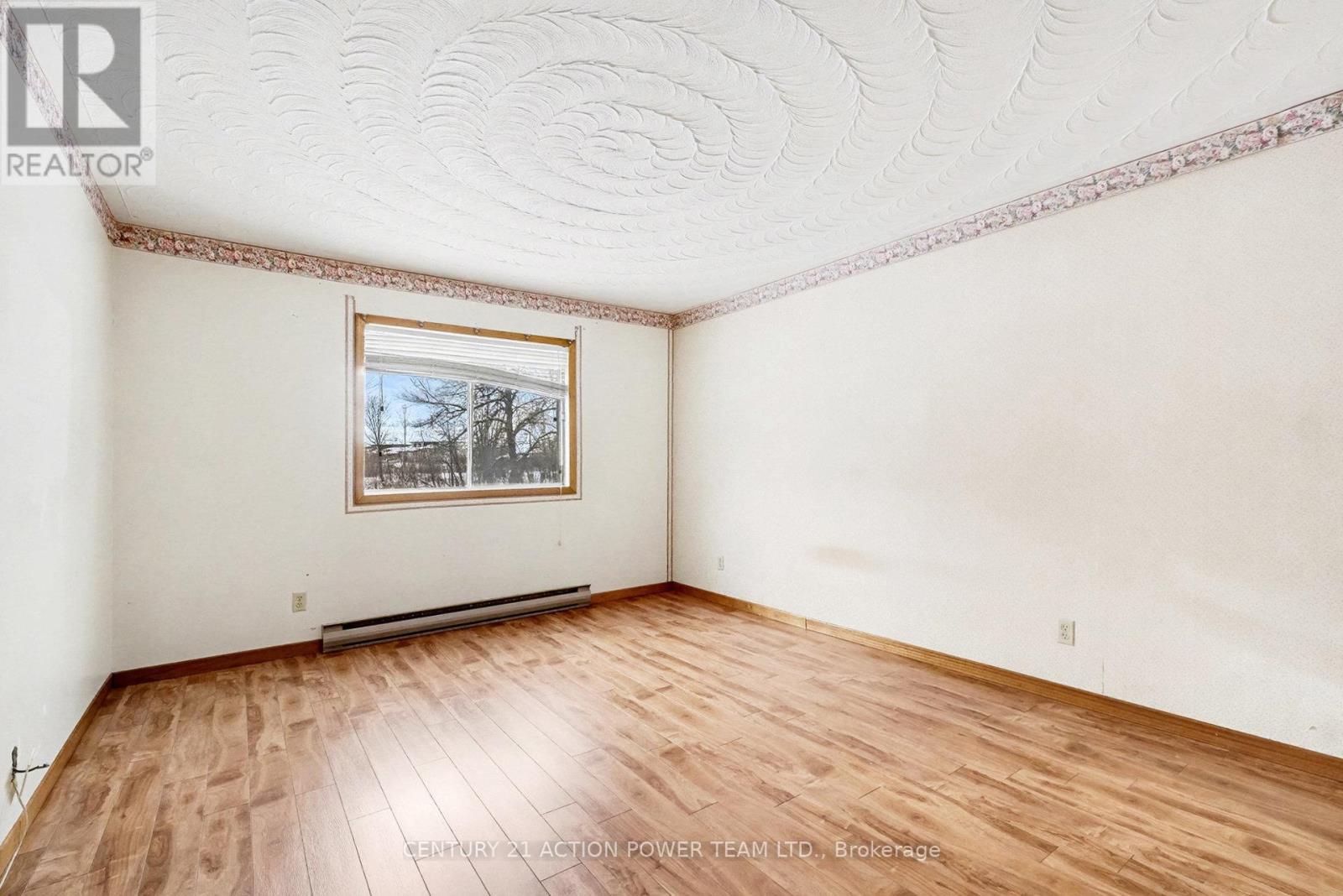 2968 Principale Street E, Alfred And Plantagenet, Ontario  K0A 3K0 - Photo 17 - X12637906