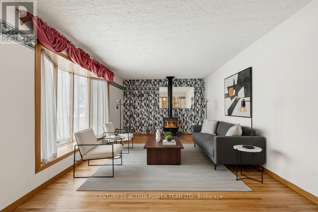 2968 Principale Street E, Alfred And Plantagenet, Ontario  K0A 3K0 - Photo 5 - X12637906