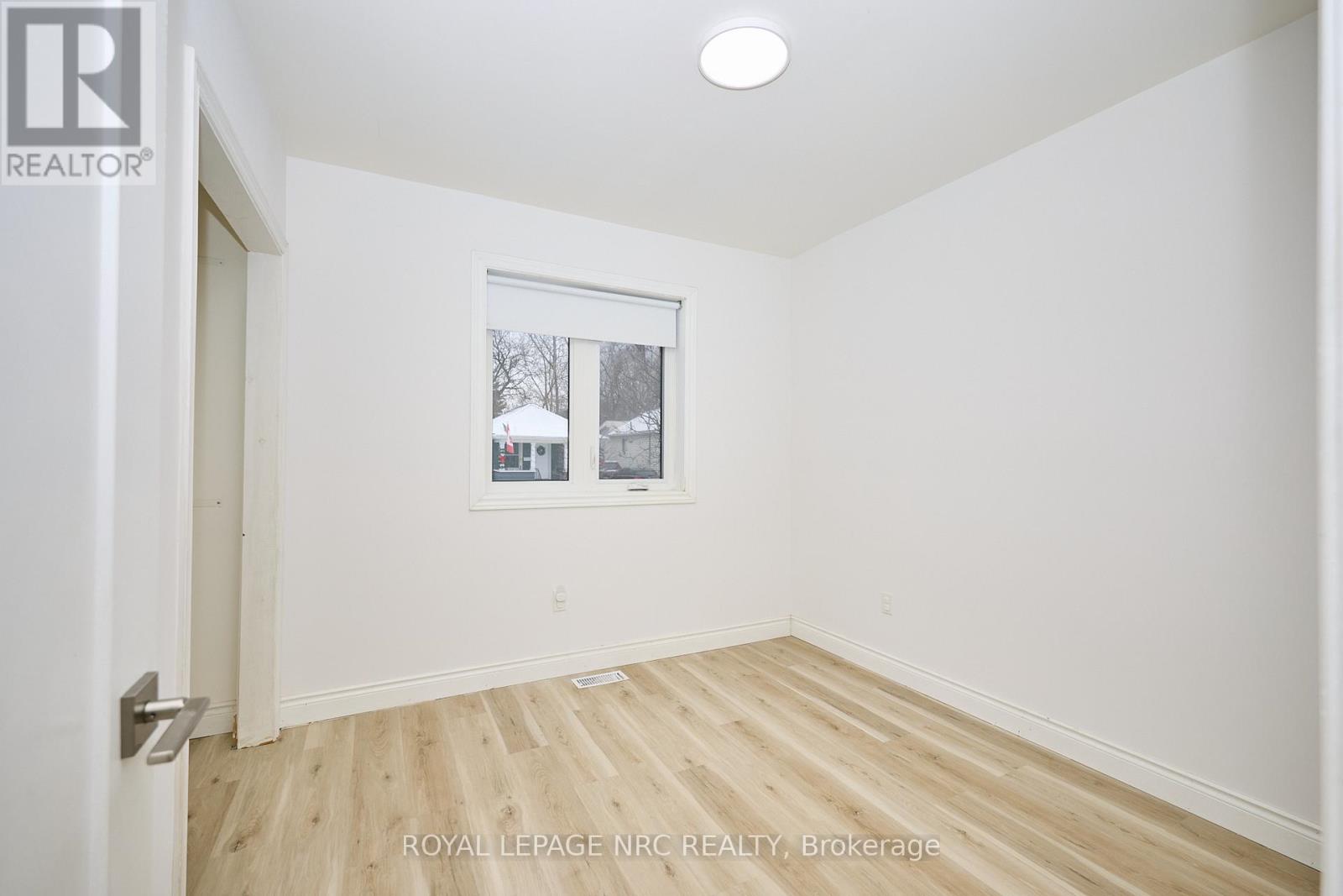 29 Trapnell Street, St. Catharines, Ontario  L2R 1B1 - Photo 12 - X12637928