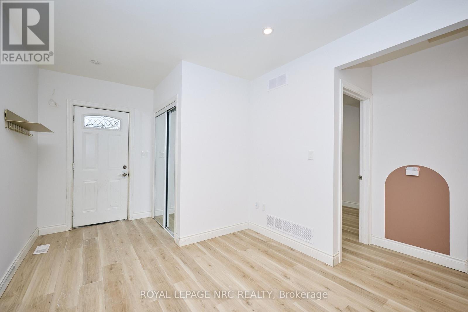 29 Trapnell Street, St. Catharines, Ontario  L2R 1B1 - Photo 6 - X12637928