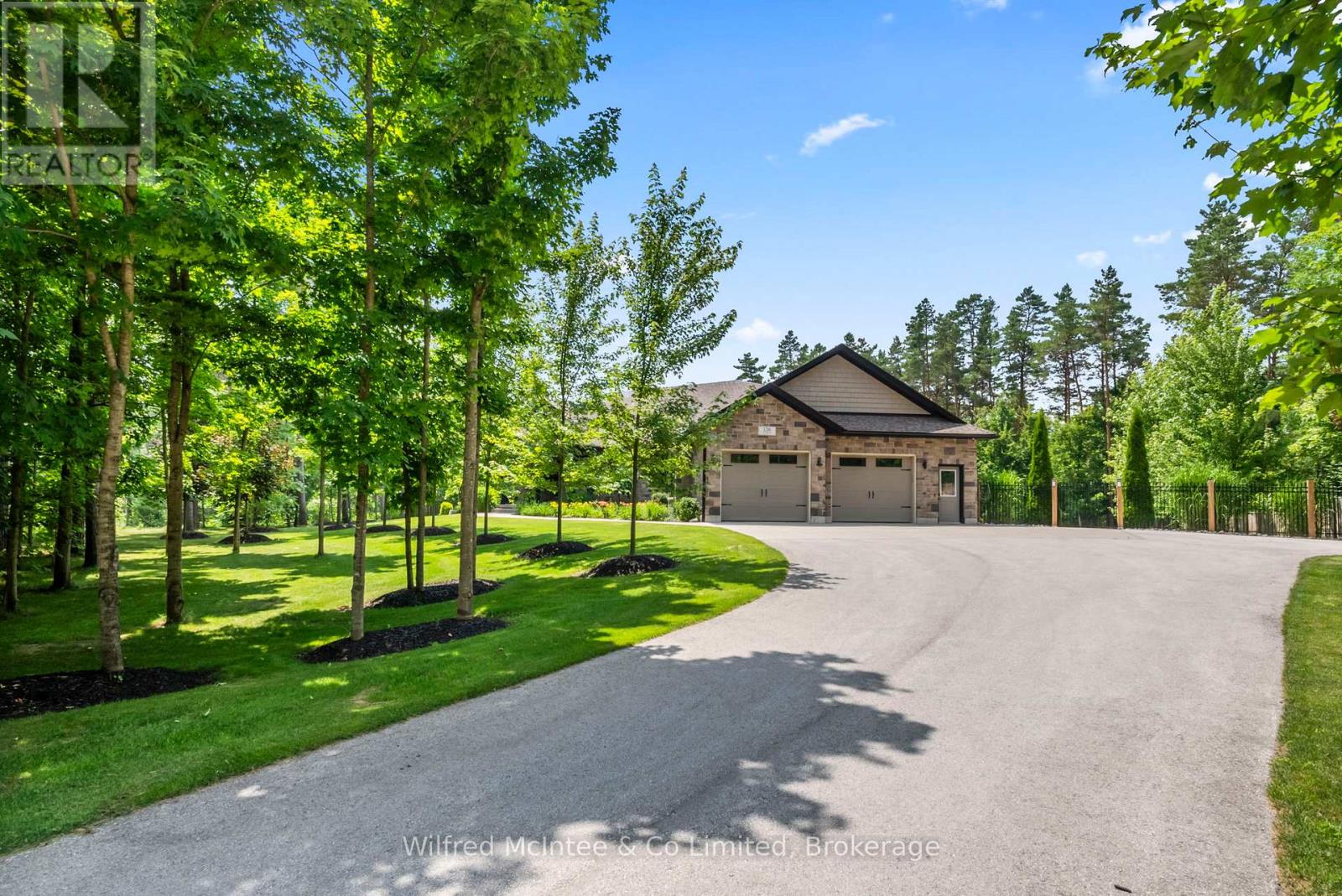 126 Forest Creek Trail, West Grey, Ontario  N0G 1S0 - Photo 4 - X12637940