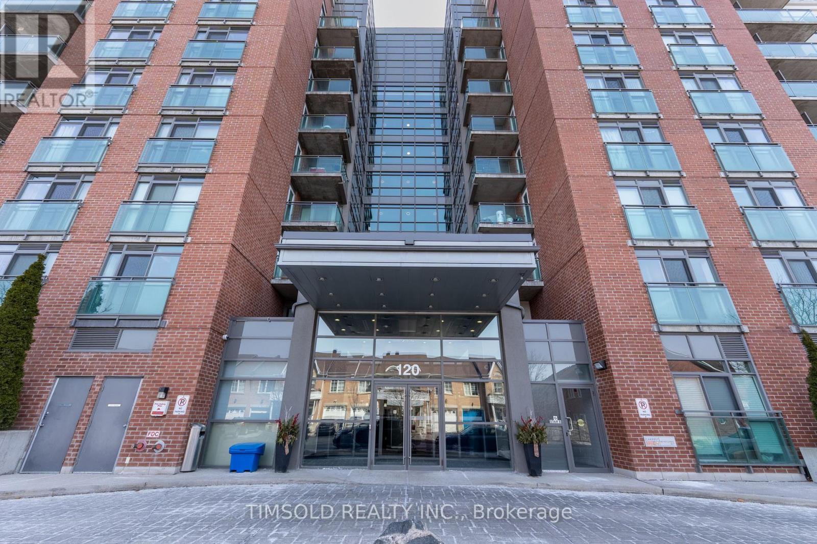 102 - 120 DALLIMORE CIRCLE, Toronto, Ontario