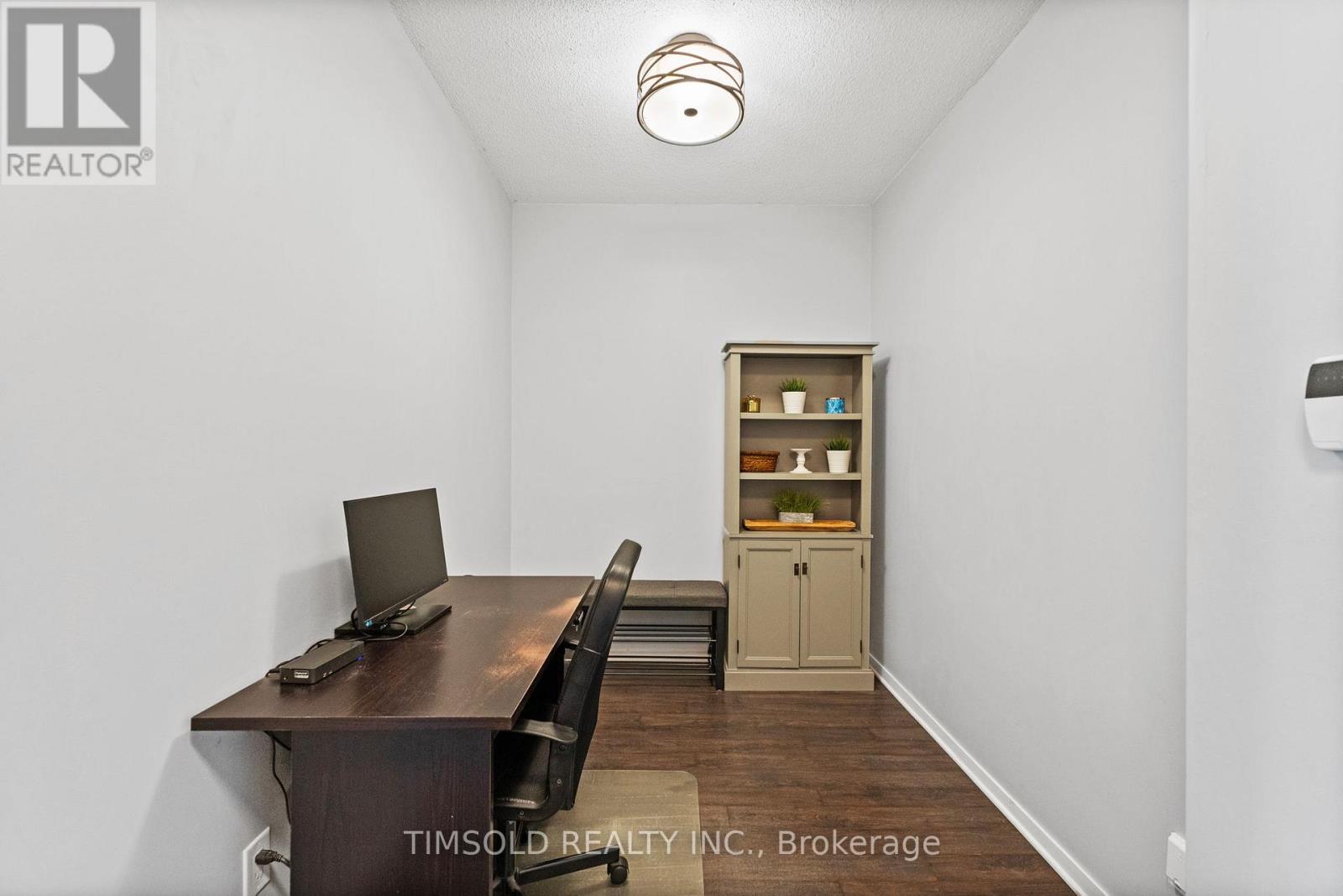 102 - 120 Dallimore Circle, Toronto, Ontario  M3C 4J1 - Photo 9 - C12637930