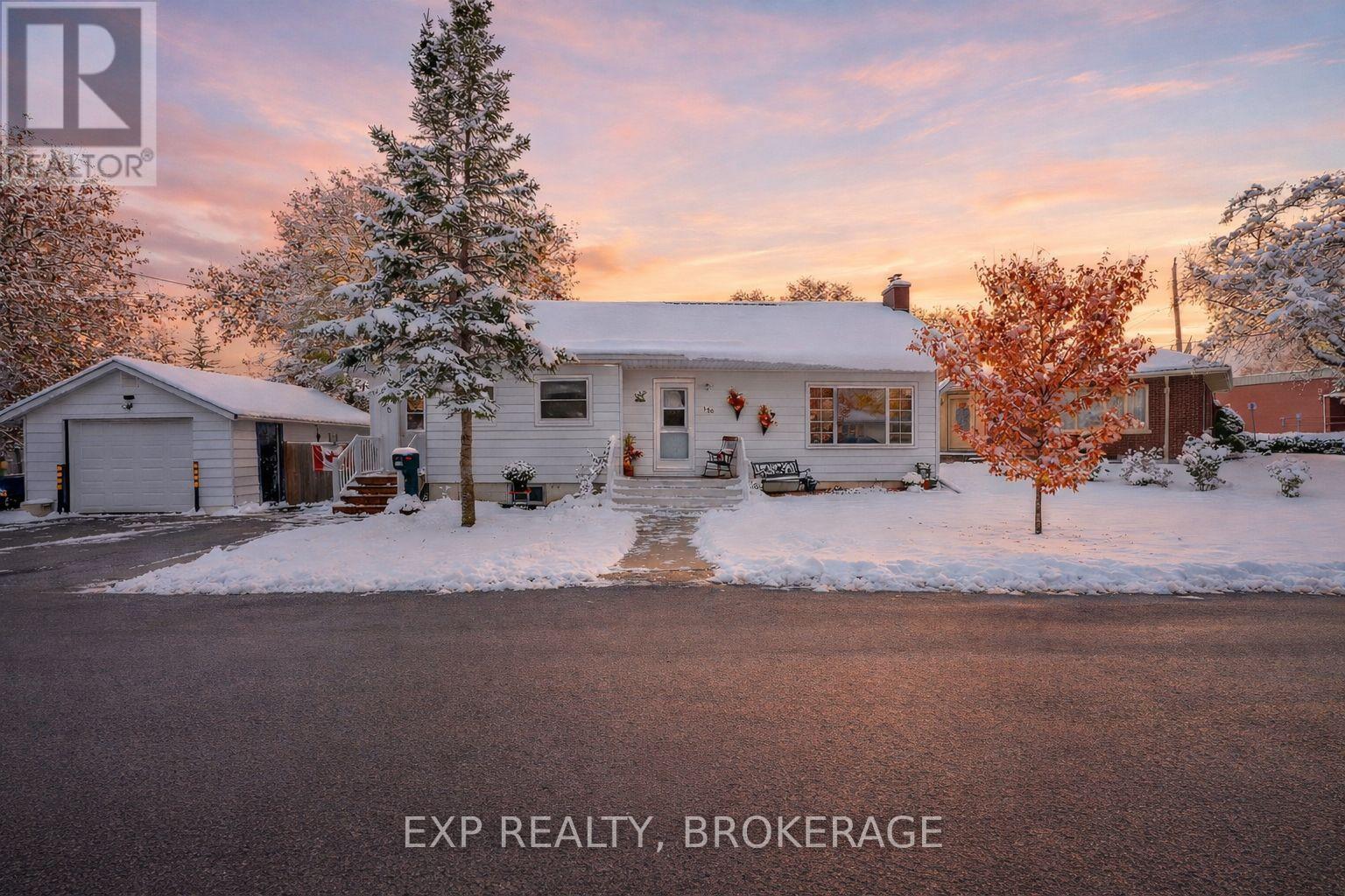 212 ROBINSON STREET, Greater Napanee, Ontario