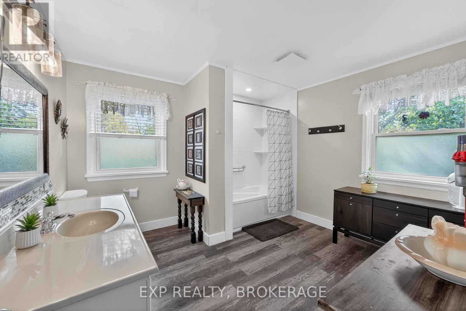 212 Robinson Street, Greater Napanee, Ontario  K7R 2S7 - Photo 14 - X12637942