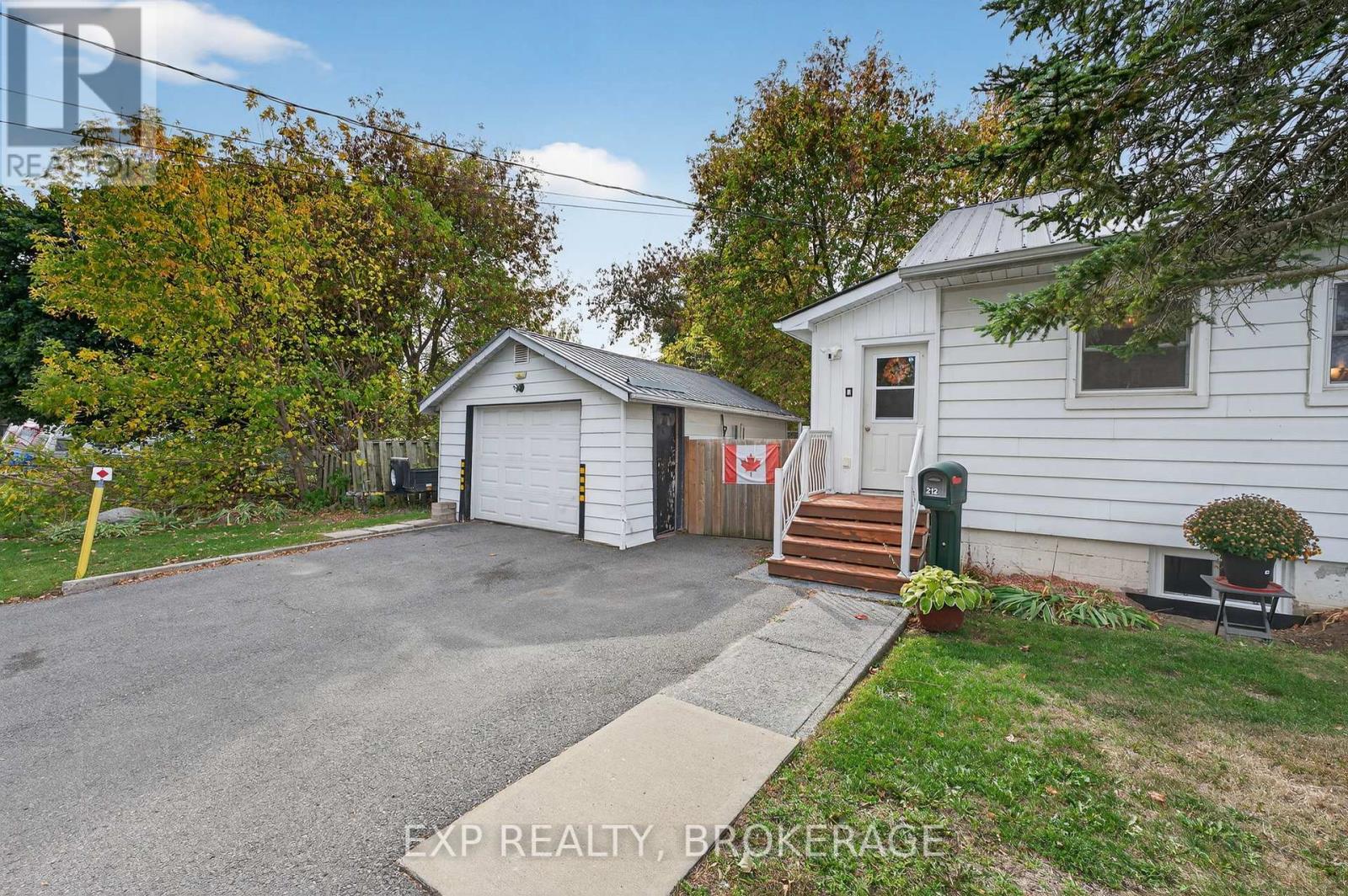 212 Robinson Street, Greater Napanee, Ontario  K7R 2S7 - Photo 4 - X12637942