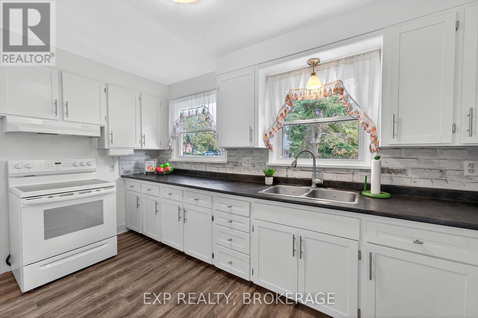 212 Robinson Street, Greater Napanee, Ontario  K7R 2S7 - Photo 7 - X12637942