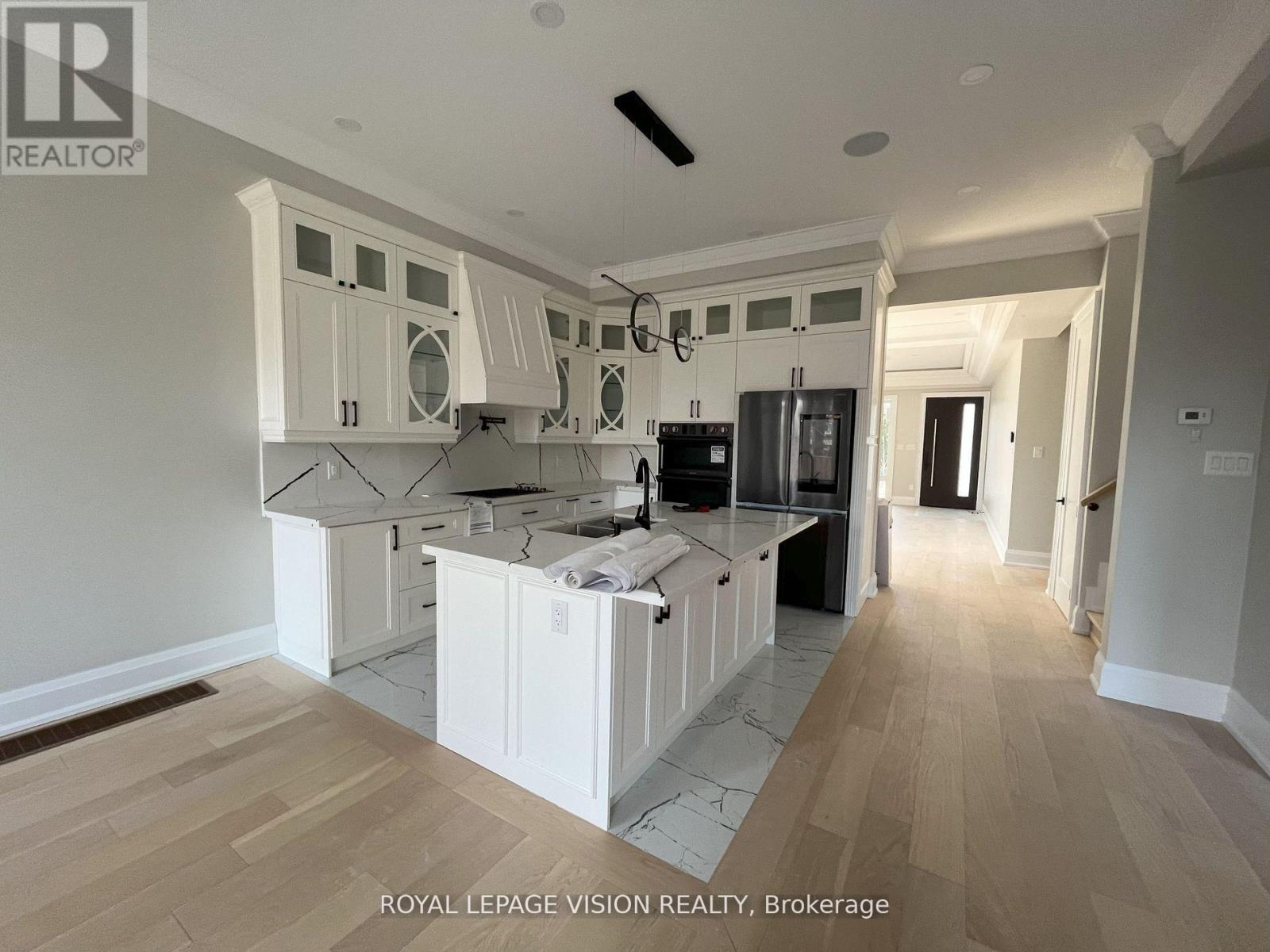 47 Lillington Avenue, Toronto (Birchcliffe-Cliffside), Ontario  M1N 3K4 - Photo 5 - E12637894