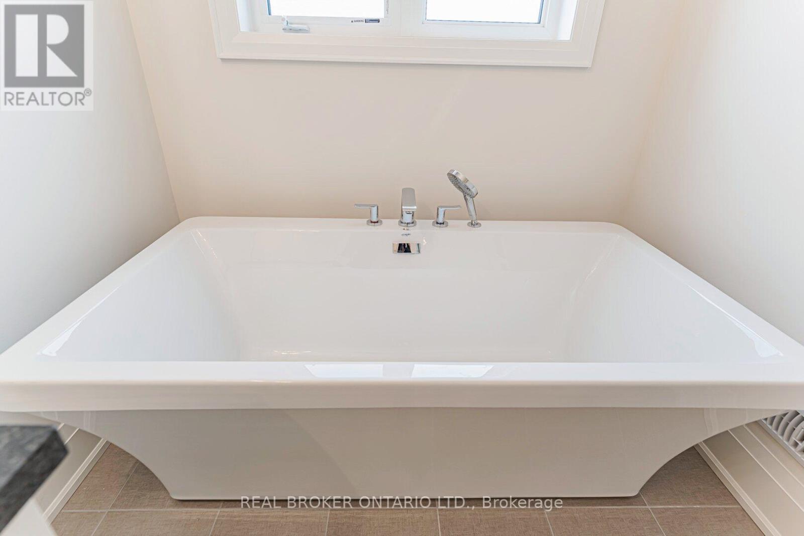 30 Mace Avenue, Richmond Hill, Ontario  L4E 1K9 - Photo 17 - N12637892