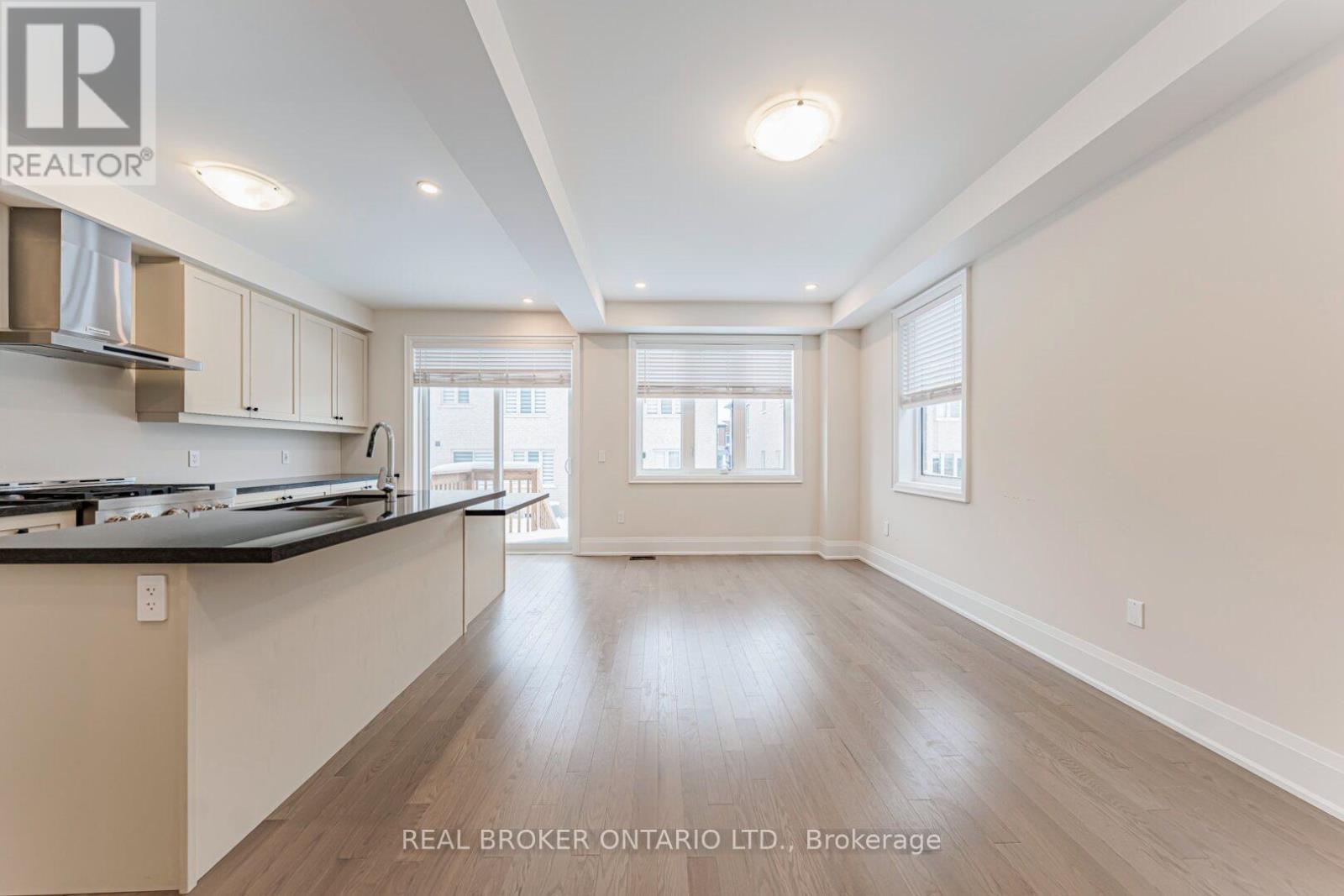 30 Mace Avenue, Richmond Hill, Ontario  L4E 1K9 - Photo 7 - N12637892