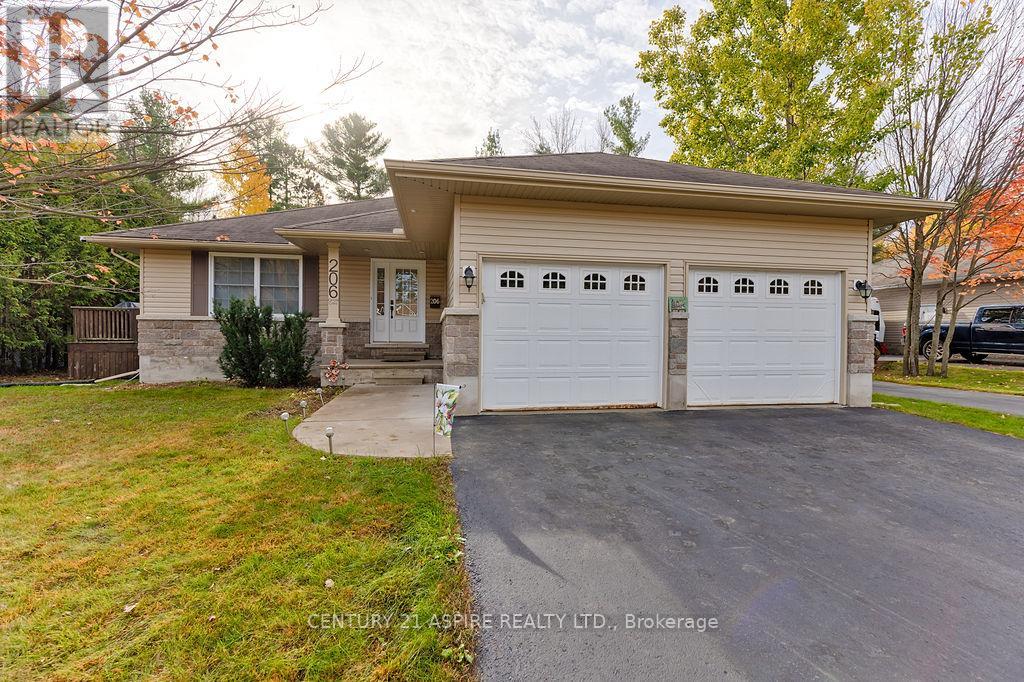 206 Oriole Crescent, Petawawa, Ontario K8H 0A9 - Photo 1 - X12637958