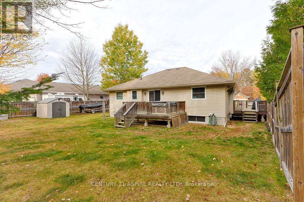 206 Oriole Crescent, Petawawa, Ontario K8H 0A9 - Photo 9 - X12637958