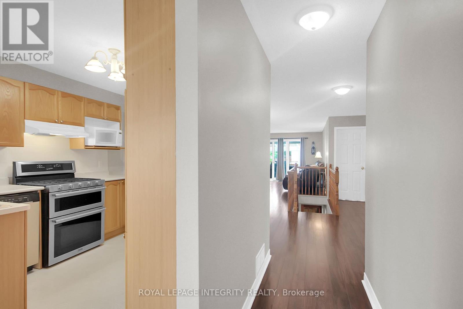 22 Halkirk Avenue, Ottawa, Ontario  K2V 1B5 - Photo 8 - X12637964