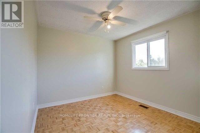 4663 Crosswinds Drive, Mississauga (East Credit), Ontario  L5V 1G6 - Photo 7 - W12637966