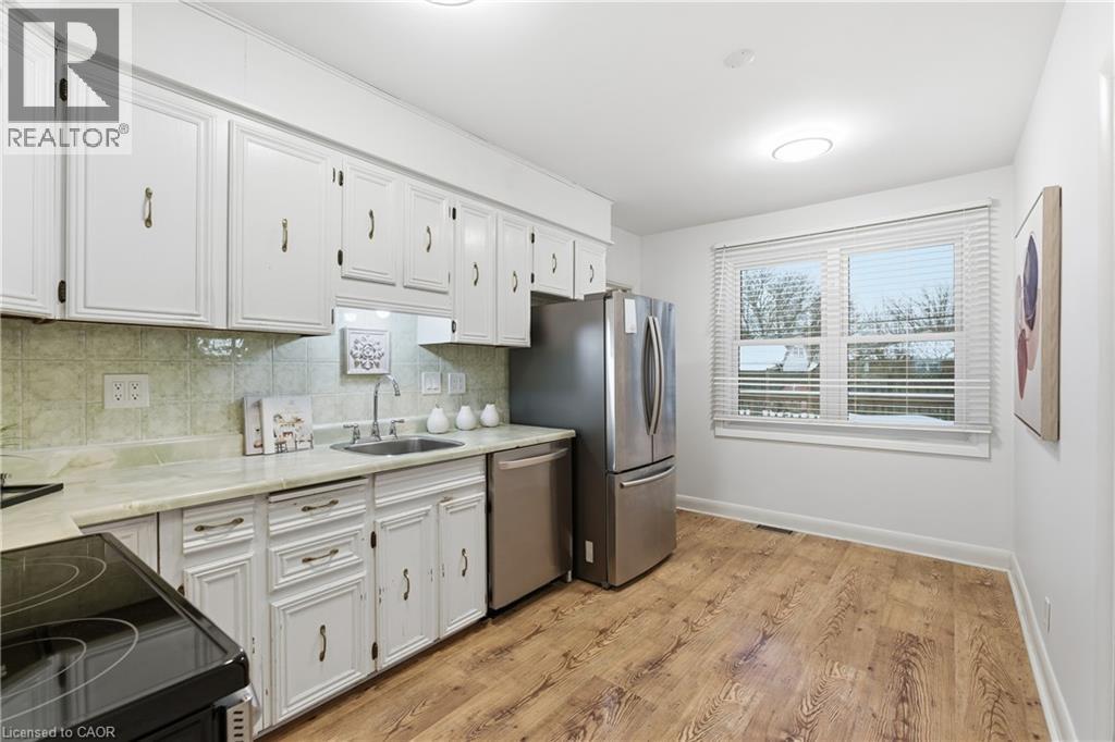 149 West 28th Street, Hamilton, Ontario  L9C 5B1 - Photo 11 - 40793515