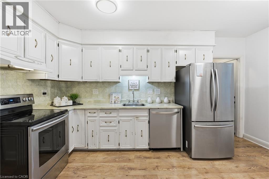 149 West 28th Street, Hamilton, Ontario  L9C 5B1 - Photo 9 - 40793515