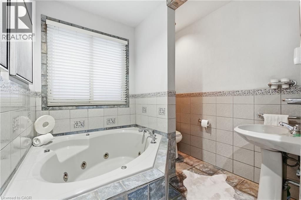 149 West 28th Street, Hamilton, Ontario  L9C 5B1 - Photo 13 - 40793515