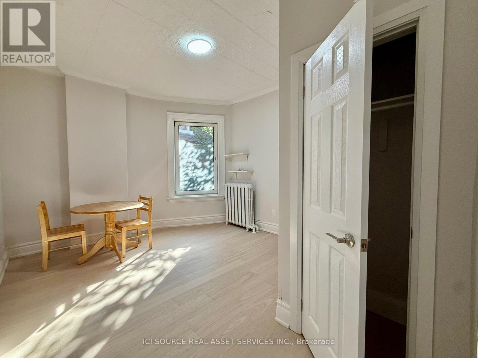 2 - 2 Bellwoods Park, Toronto (Trinity-Bellwoods), Ontario  M6J 1S4 - Photo 12 - C12637980