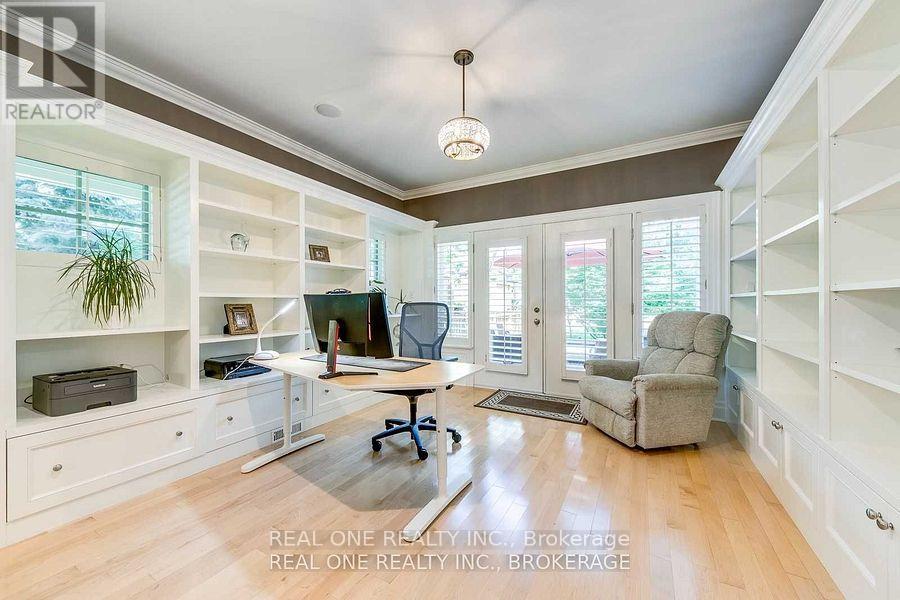 249 Poplar Drive, Oakville (Mo Morrison), Ontario  L6J 4C7 - Photo 15 - W12637982