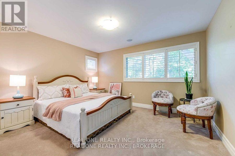 249 Poplar Drive, Oakville (Mo Morrison), Ontario  L6J 4C7 - Photo 25 - W12637982