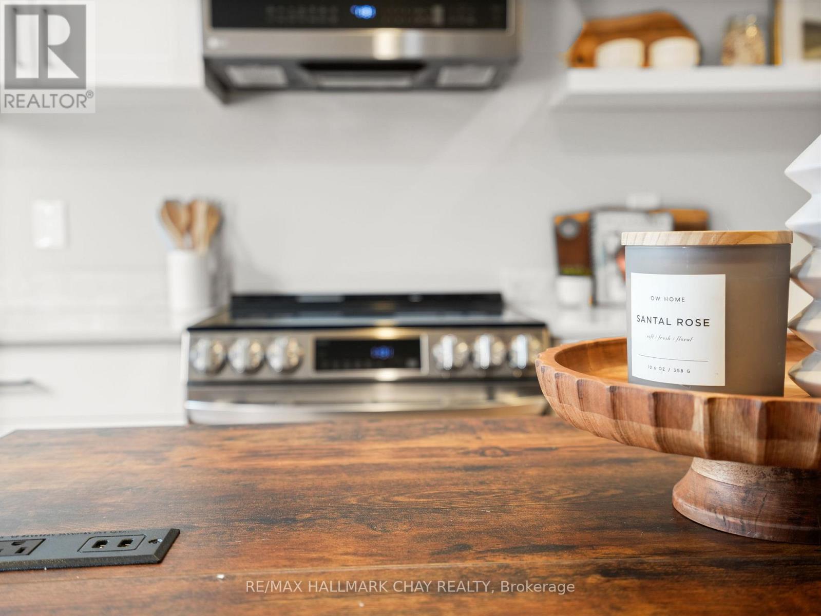 14 Wilson Street, New Tecumseth, Ontario  L0G 1W0 - Photo 15 - N12636832