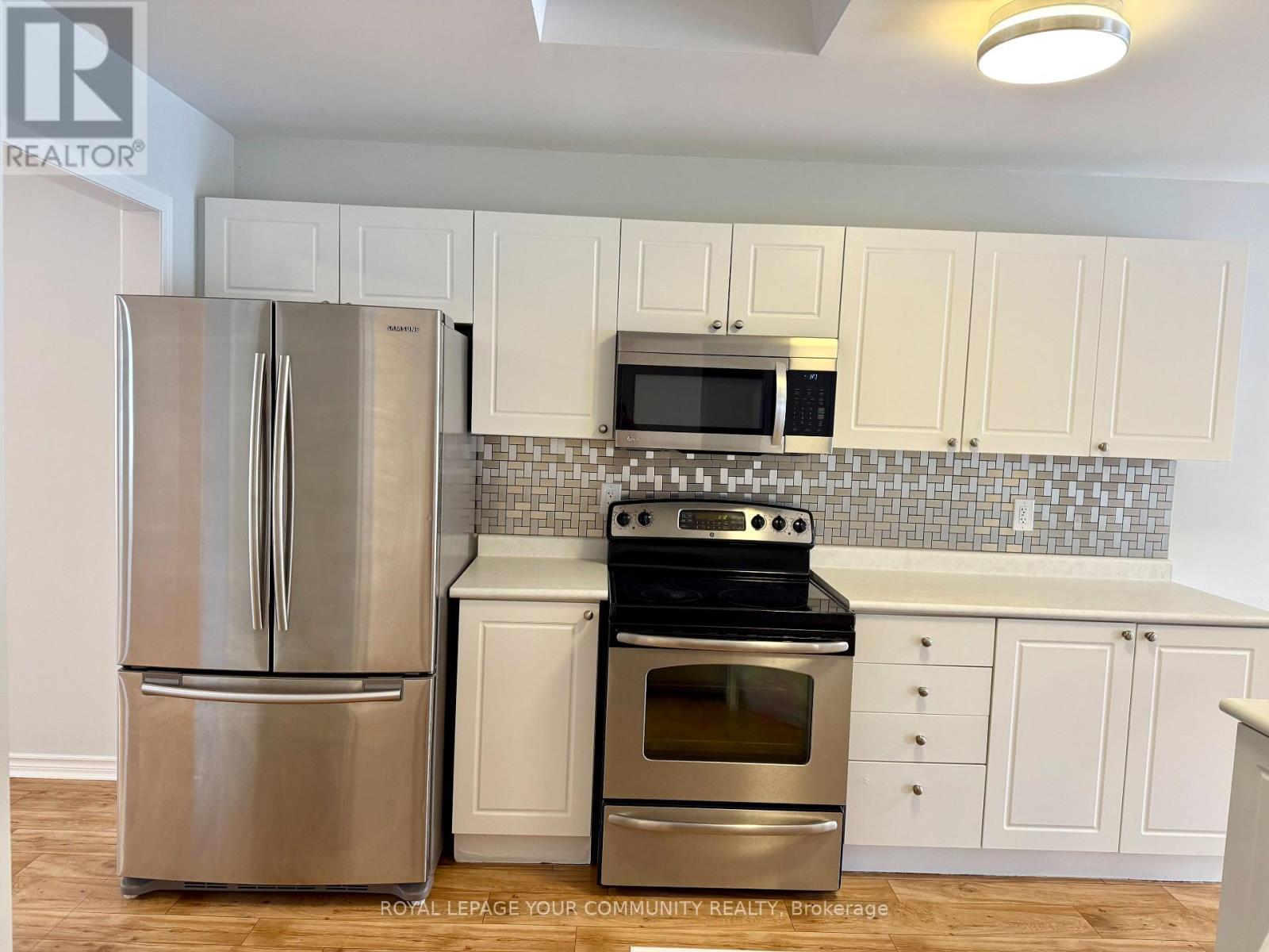 Main Floor - 24 Sun King Crescent, Barrie, Ontario  L4M 7J9 - Photo 11 - S12636828