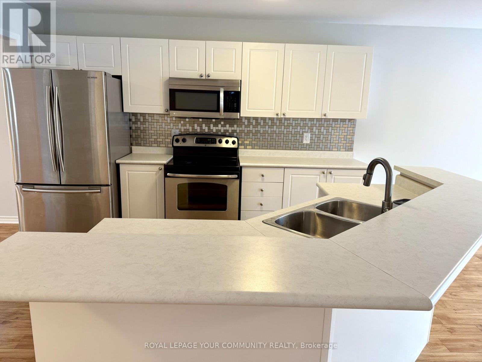 Main Floor - 24 Sun King Crescent, Barrie, Ontario  L4M 7J9 - Photo 7 - S12636828