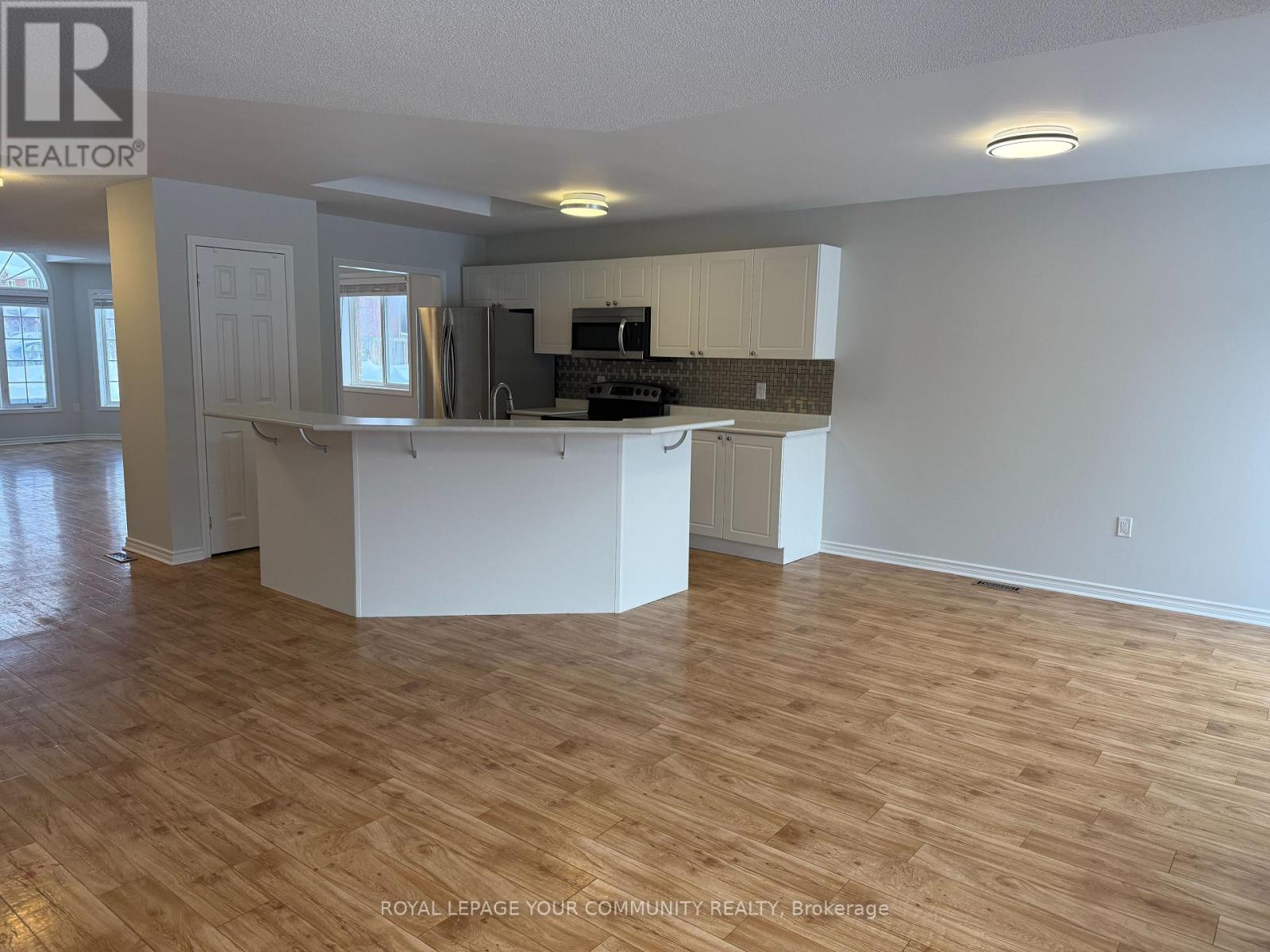 Main Floor - 24 Sun King Crescent, Barrie, Ontario  L4M 7J9 - Photo 8 - S12636828