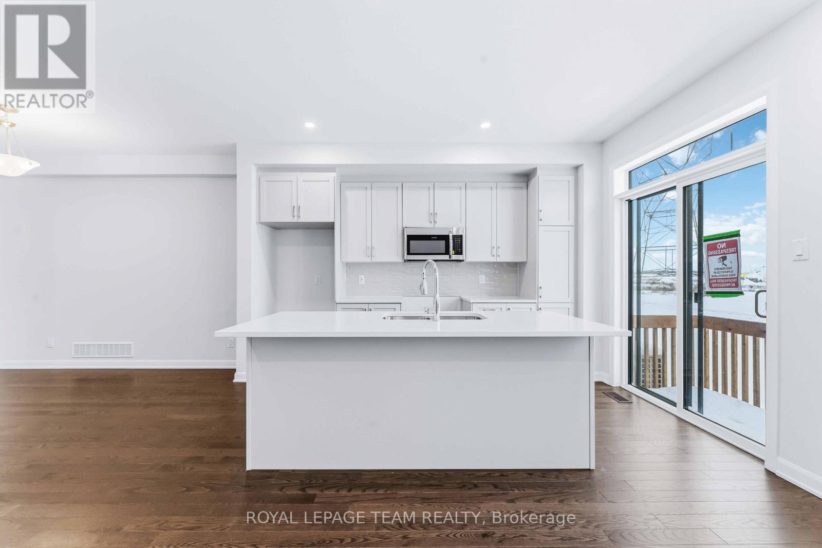 742 Fairline Row, Ottawa, Ontario  K2V 0V7 - Photo 10 - X12229430