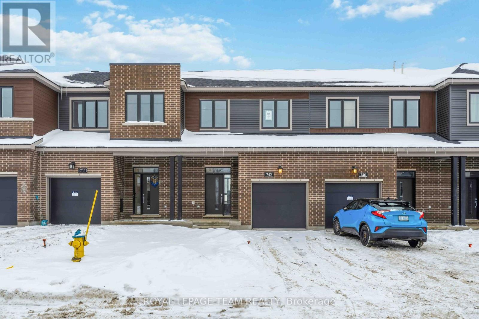 742 FAIRLINE ROW, Ottawa, Ontario