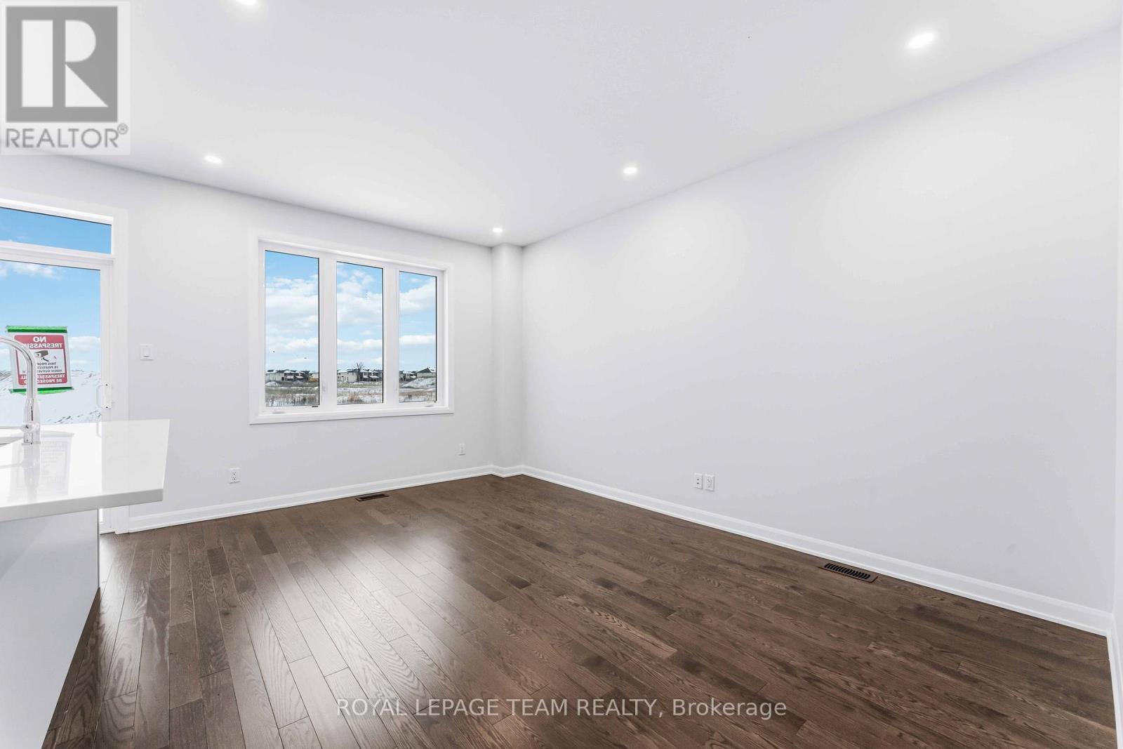 742 Fairline Row, Ottawa, Ontario  K2V 0V7 - Photo 8 - X12229430